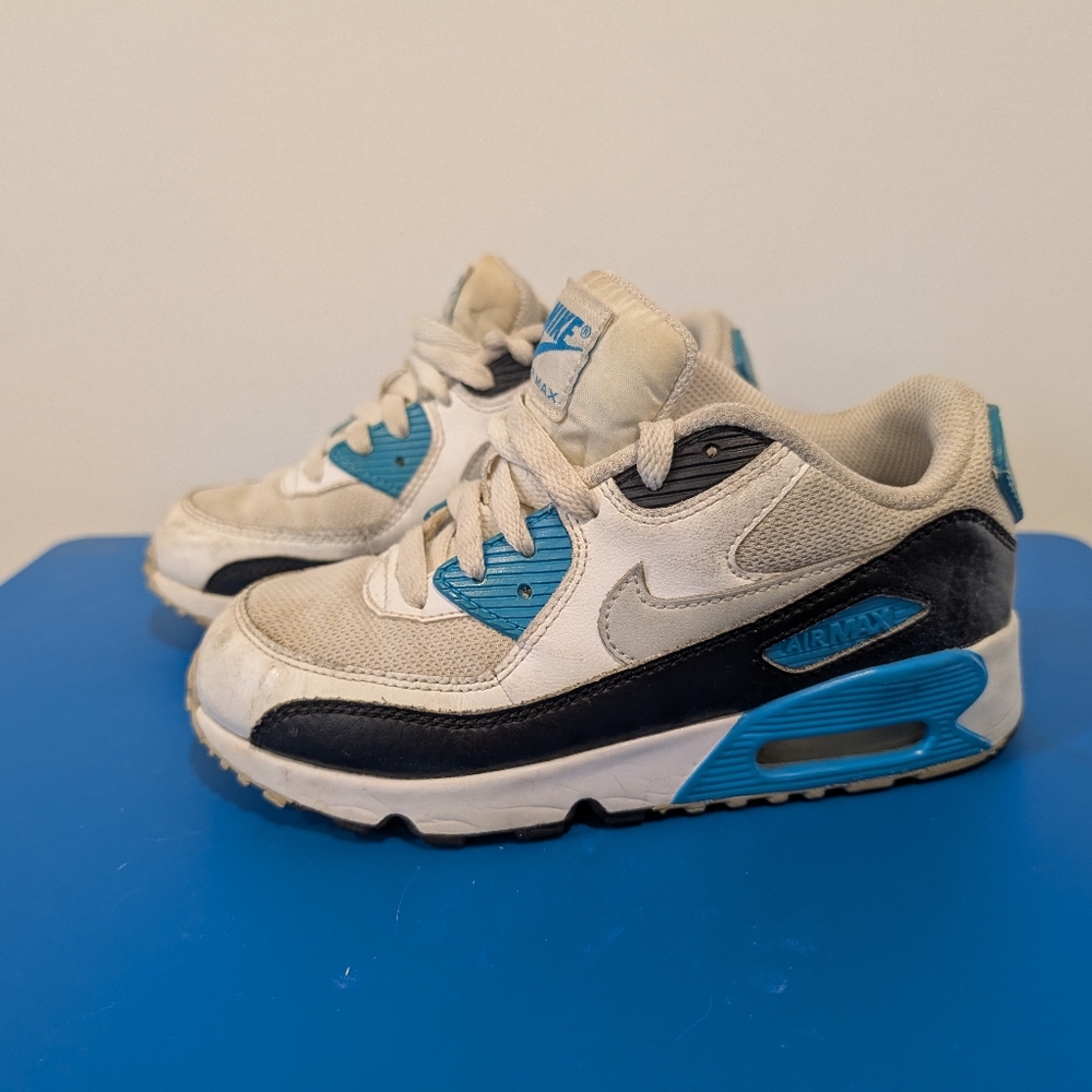 Kids Nike Air Max Sneakers - White and Blue